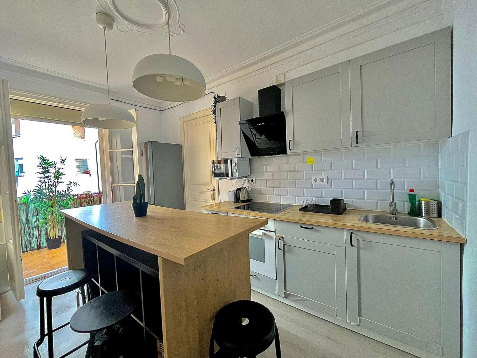 Hostel Private Near Parallel Av Barcelona