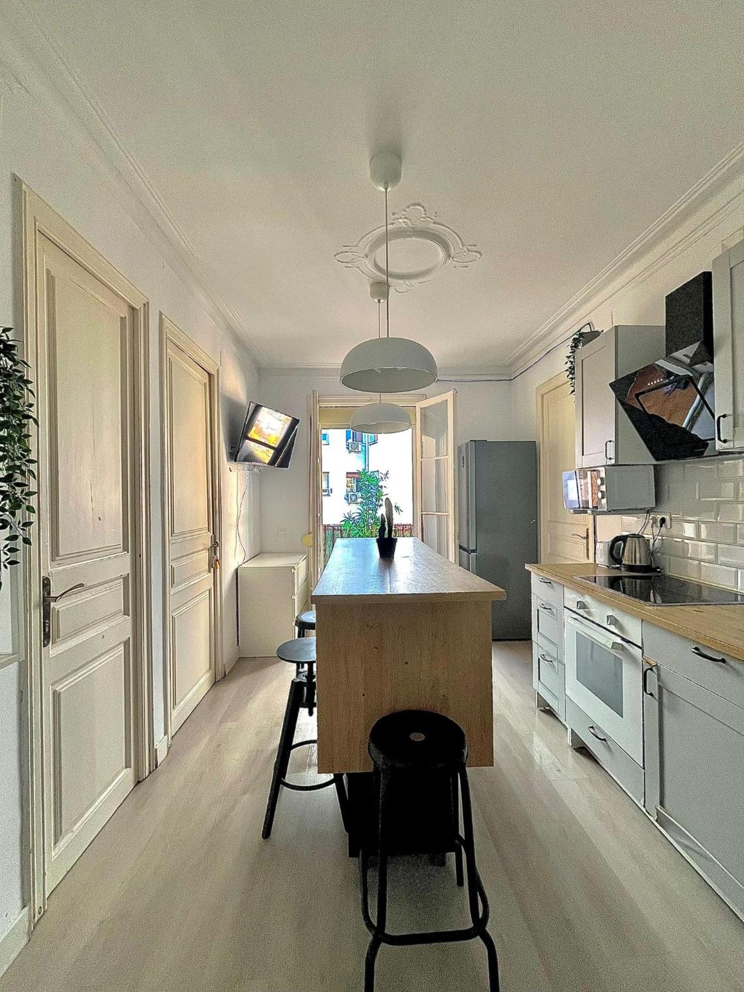 Hostel Private Near Parallel Av *
